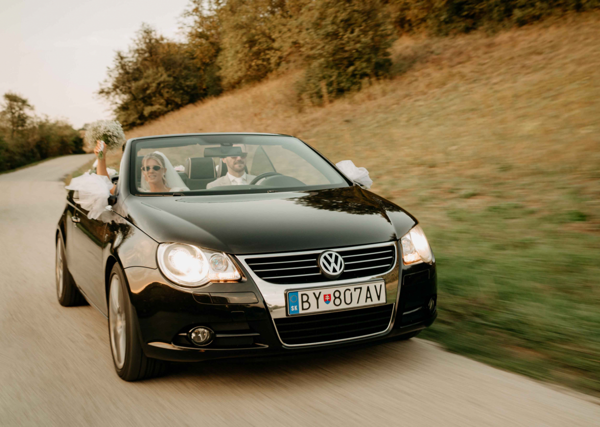 Veronika a Tomaš svadobne auto